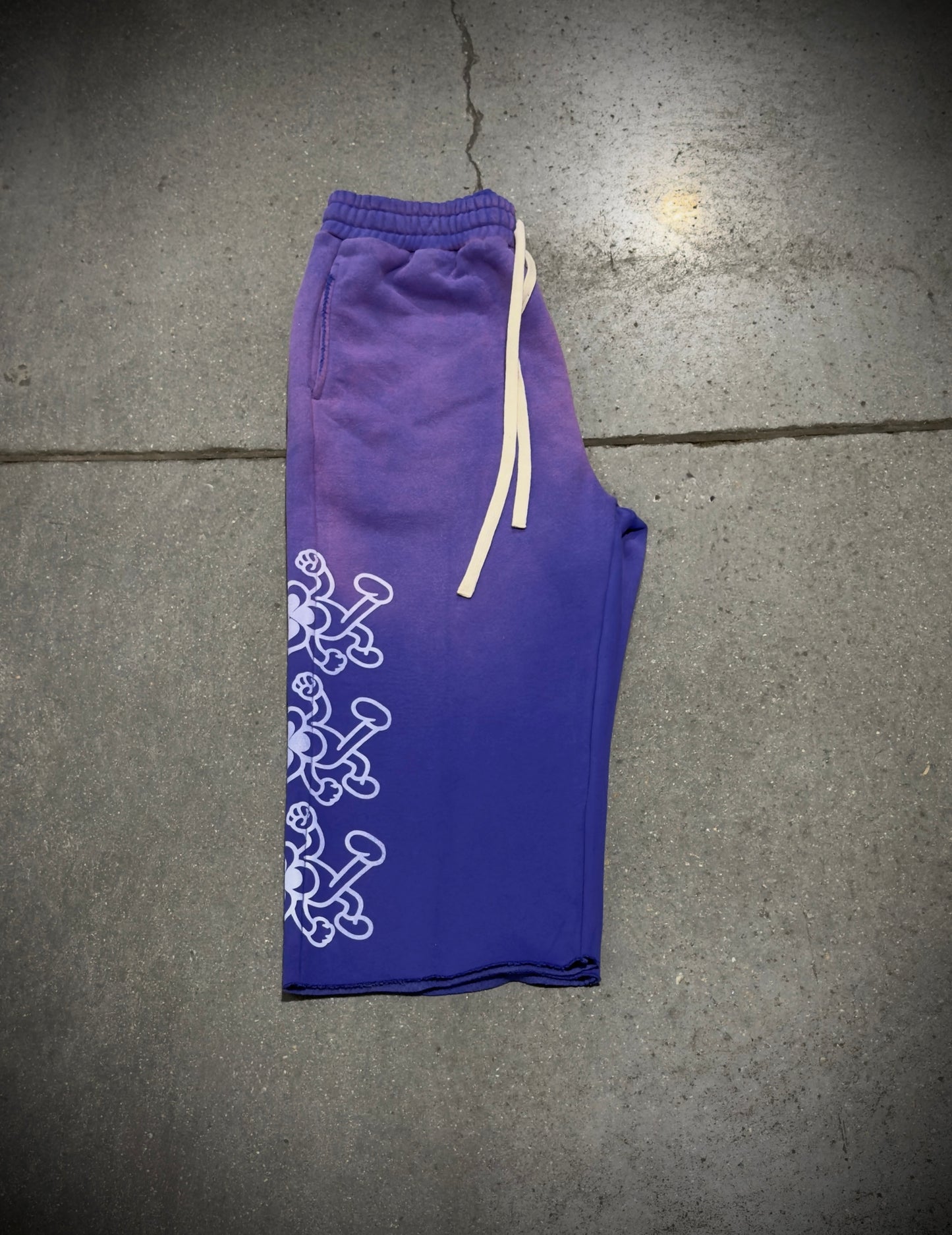 “RUNNING CLOVERS” 3/4 SHORTS (PURPLE)