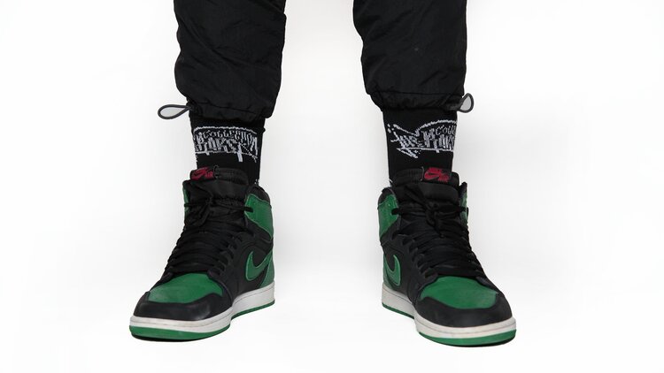 black, trc graffiti socks, front view, air jordan 1 sneakers